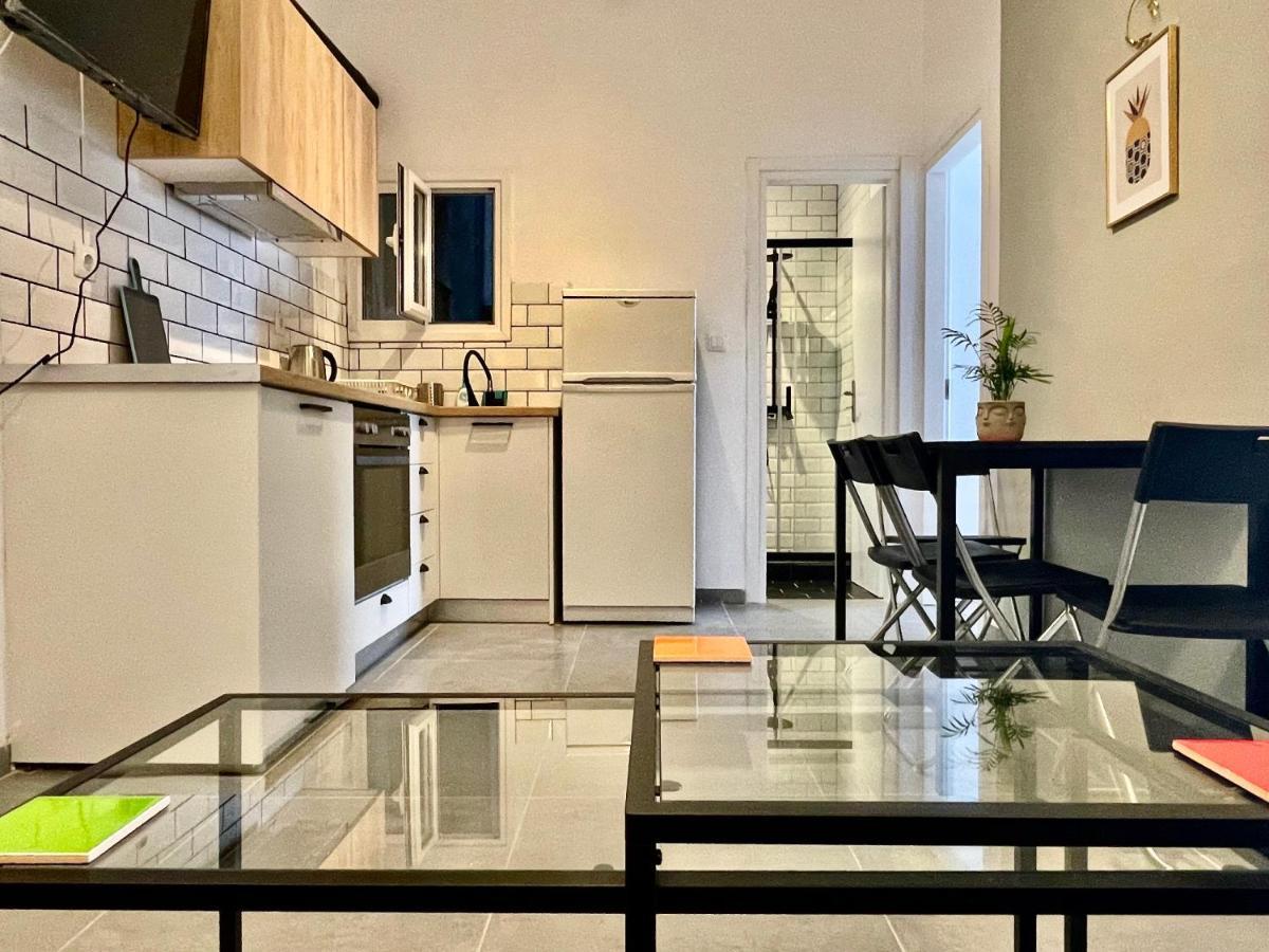 אתונה B&B Boutique Two Bedrooms Apartments מראה חיצוני תמונה