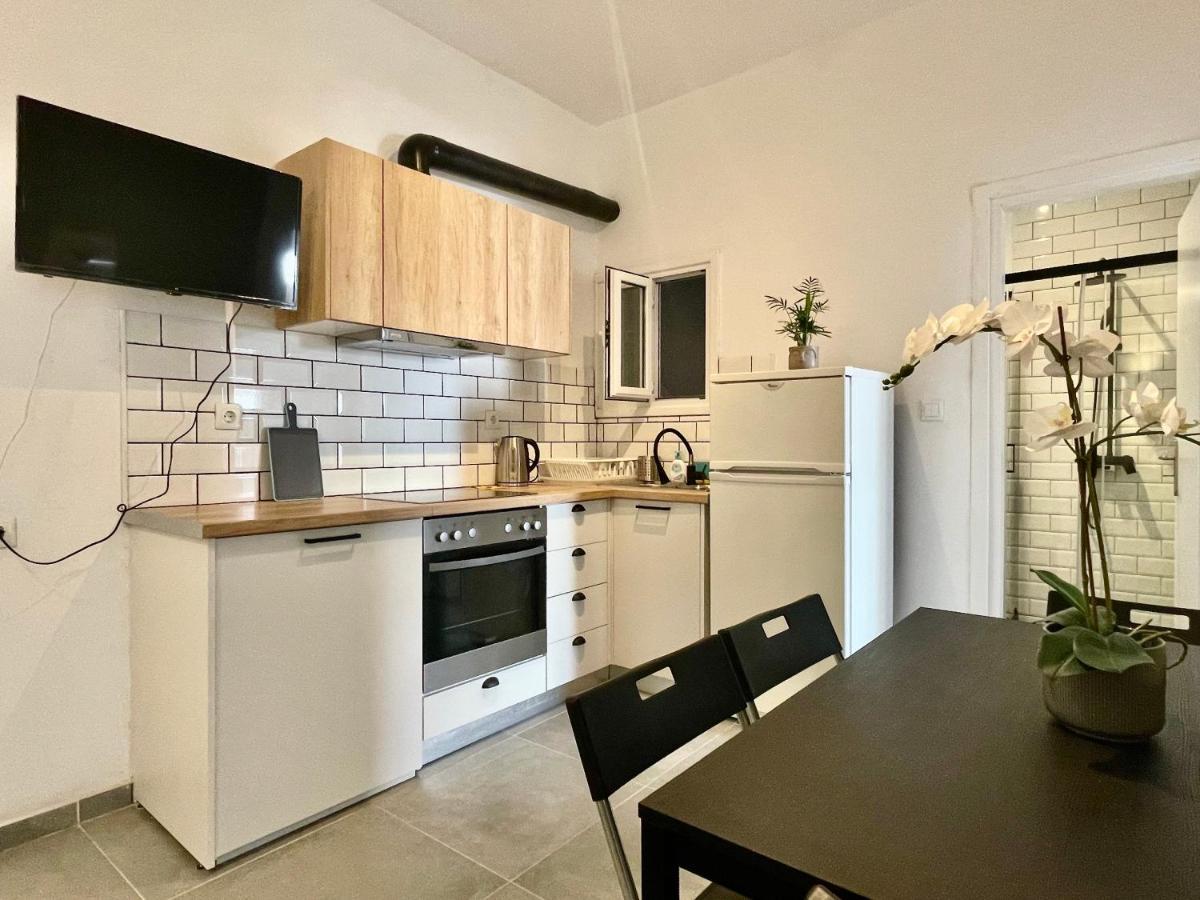 אתונה B&B Boutique Two Bedrooms Apartments מראה חיצוני תמונה